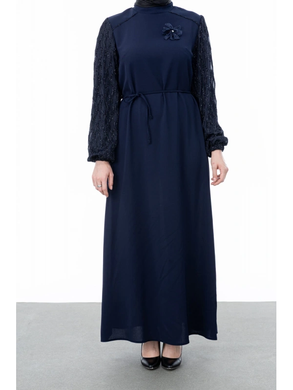 GARNİ KUMAŞLI BROŞLU ELBİSE - LACİVERT