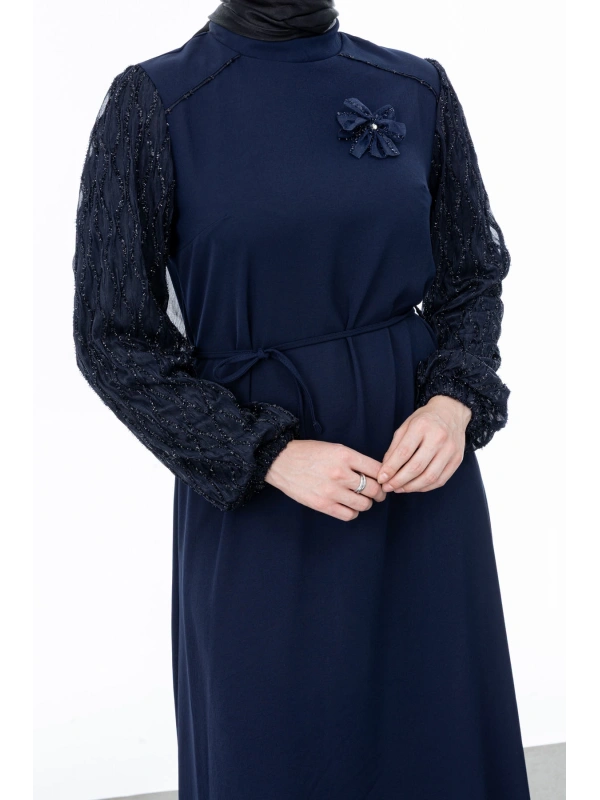 GARNİ KUMAŞLI BROŞLU ELBİSE - LACİVERT