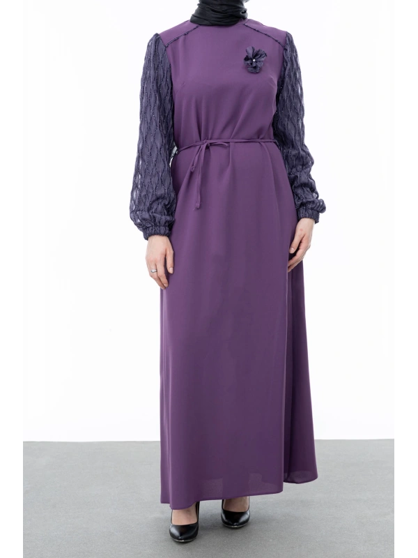 GARNİ KUMAŞLI BROŞLU ELBİSE - MÜRDÜM