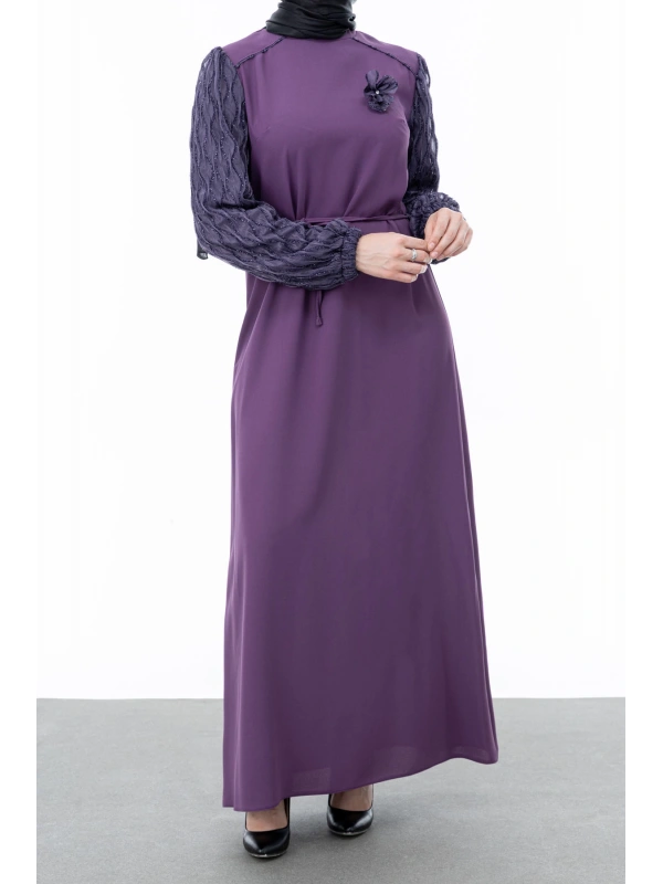 GARNİ KUMAŞLI BROŞLU ELBİSE - MÜRDÜM