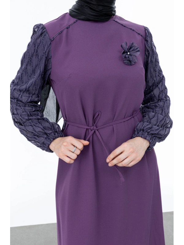 GARNİ KUMAŞLI BROŞLU ELBİSE - MÜRDÜM