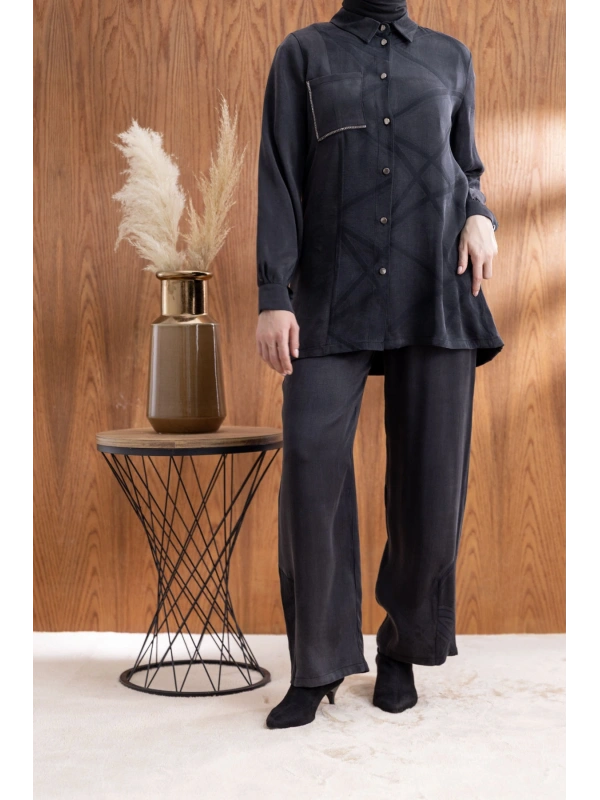 CEBİ TAŞ DETAYLI ÖNÜ DÜĞMELİ PANTOLONLU TAKIM - SİYAH