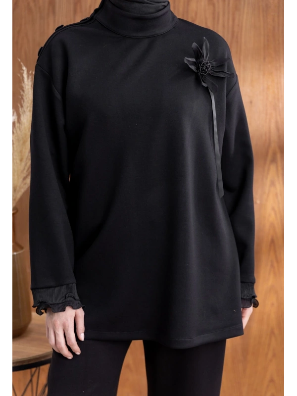 KOLU PİLİSE DETAYLI BROŞLU PANTOLONLU TAKIM - SİYAH