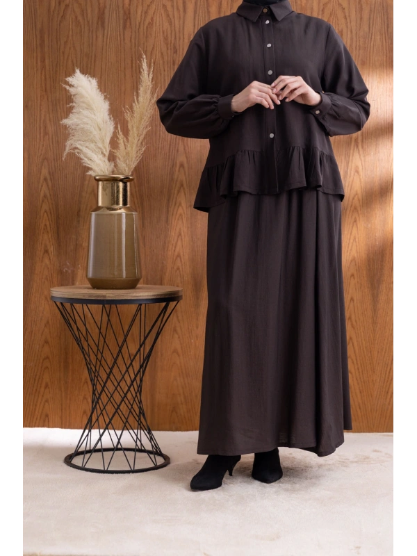 FIRFIR DETAYLI GÖMLEK YAKA ETEKLİ TAKIM - KAHVE