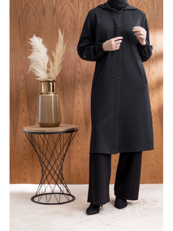 ÖNÜ ÇITÇITLI KAPÜŞONLU GİYÇIK - SİYAH