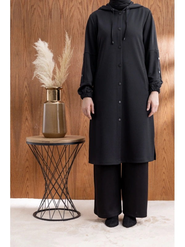 ÖNÜ ÇITÇITLI KAPÜŞONLU GİYÇIK - SİYAH