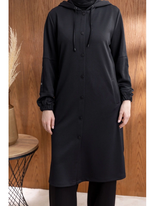 ÖNÜ ÇITÇITLI KAPÜŞONLU GİYÇIK - SİYAH