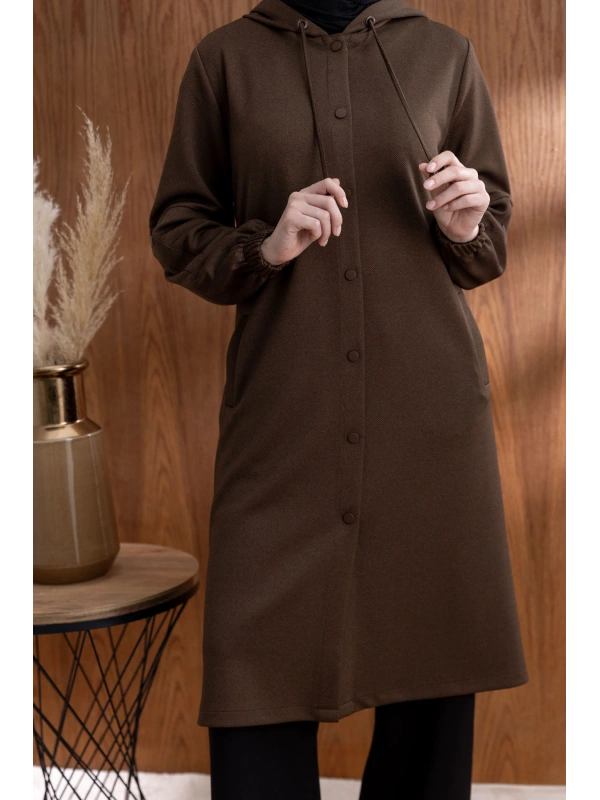 ÖNÜ ÇITÇITLI KAPÜŞONLU GİYÇIK - KAHVE