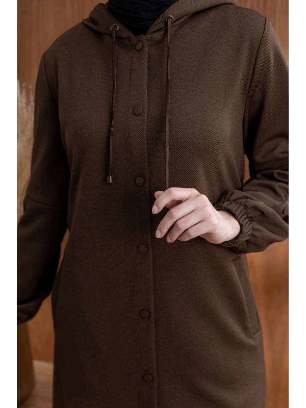 ÖNÜ ÇITÇITLI KAPÜŞONLU GİYÇIK - KAHVE