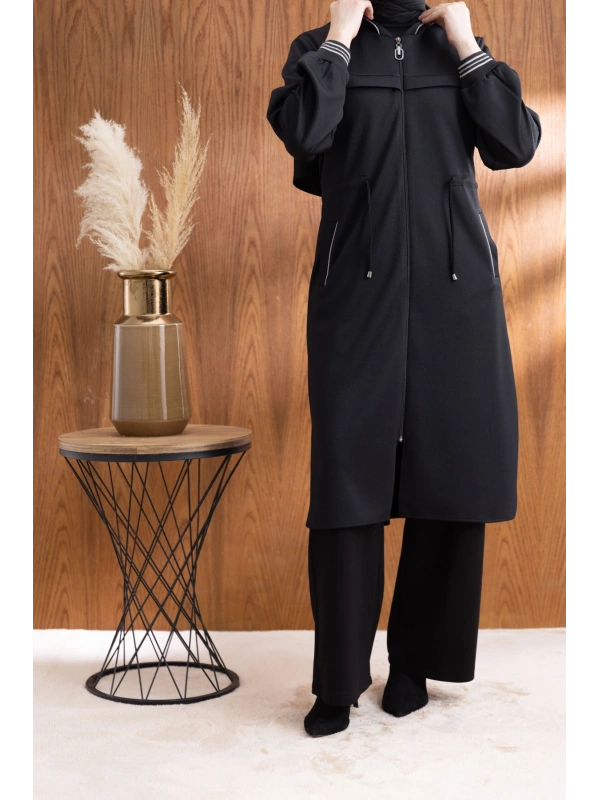 KAPÜŞONLU RİBANA VE ALLER DETAYLI GİYÇIK - SİYAH