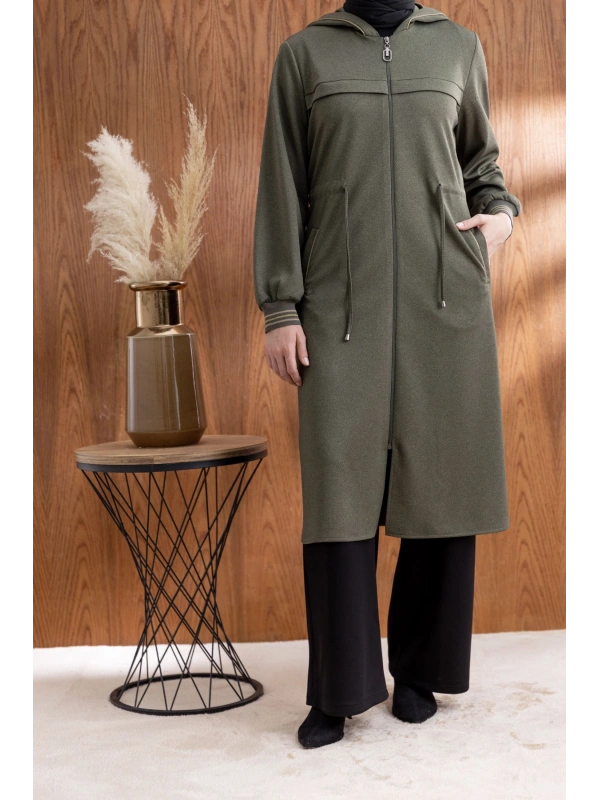 KAPÜŞONLU RİBANA VE ALLER DETAYLI GİYÇIK - HAKİ