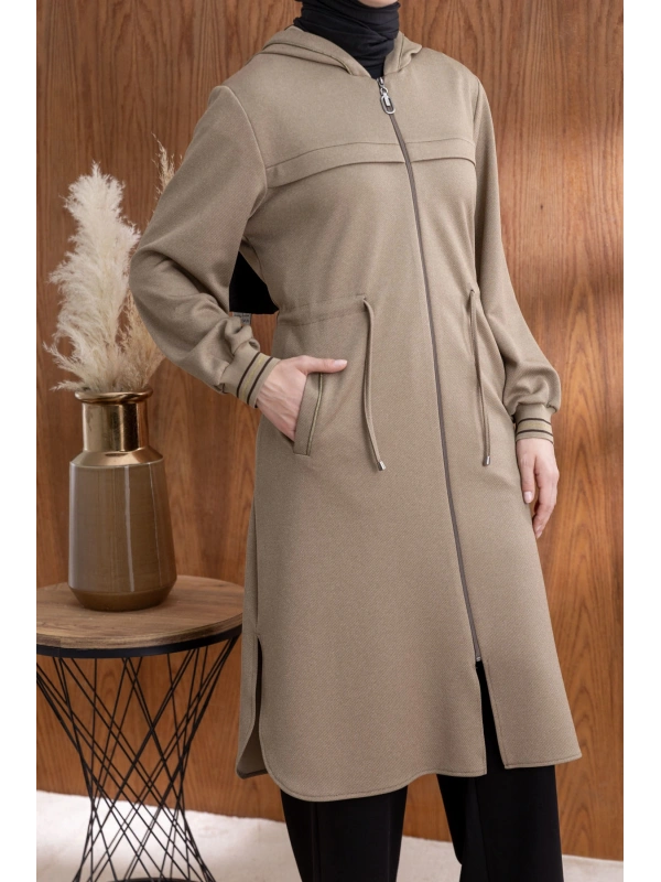 KAPÜŞONLU RİBANA VE ALLER DETAYLI GİYÇIK - VİZON