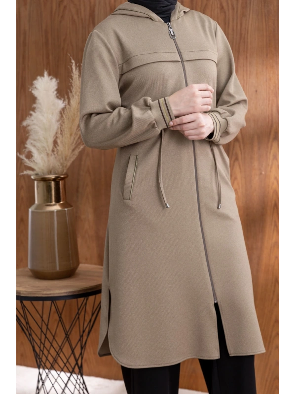 KAPÜŞONLU RİBANA VE ALLER DETAYLI GİYÇIK - VİZON