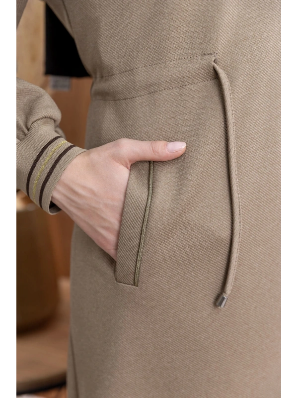 KAPÜŞONLU RİBANA VE ALLER DETAYLI GİYÇIK - VİZON