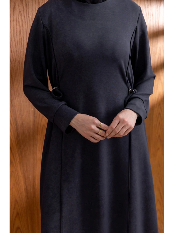 BELİ BAĞCIK DETAYLI KUPLU ELBİSE - SİYAH