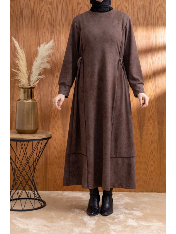 BELİ BAĞCIK DETAYLI KUPLU ELBİSE - KAHVE