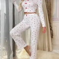 Beyaz Uzun Kollu Pamuklu Kalpli Fiyonklu Pijama Takım