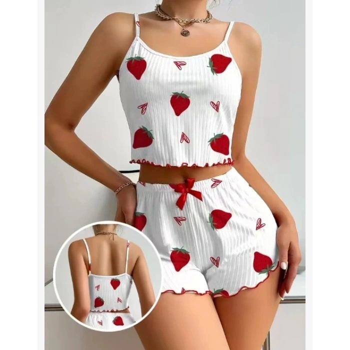 Kadın Ekru Pamuklu Çilek Desenli Şortlu Pijama Takımı