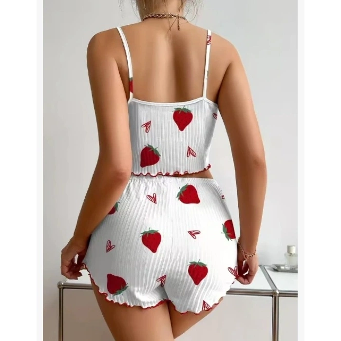 Kadın Ekru Pamuklu Çilek Desenli Şortlu Pijama Takımı