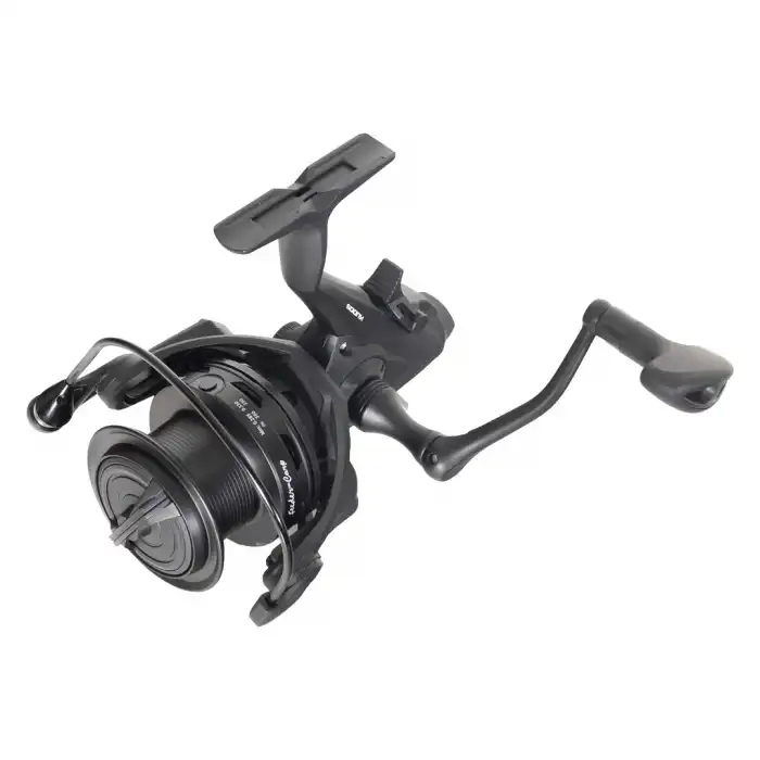 KUDOS PRO CARP 5500XT B 5+1BB BAITRUNNER MAKARA