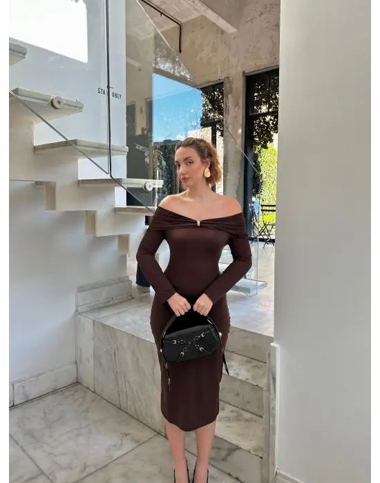 Kahve Tokalı Madonna Elbise