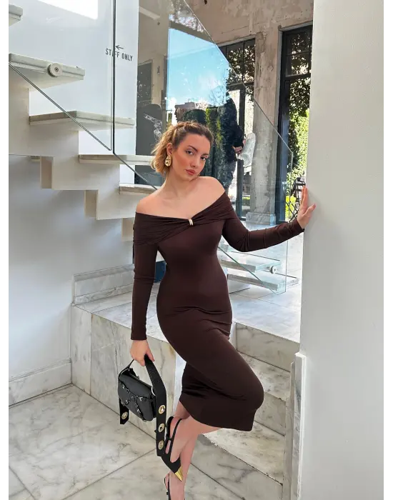 Kahve Tokalı Madonna Elbise