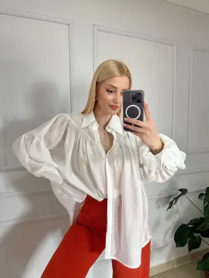 Soleil Beyaz Fırfırlı Volanlı Gömlek