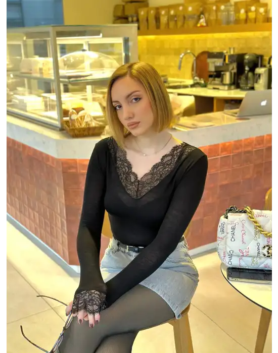 Siyah Dantel Detay Esnek Kaşmir Transparan Bluz