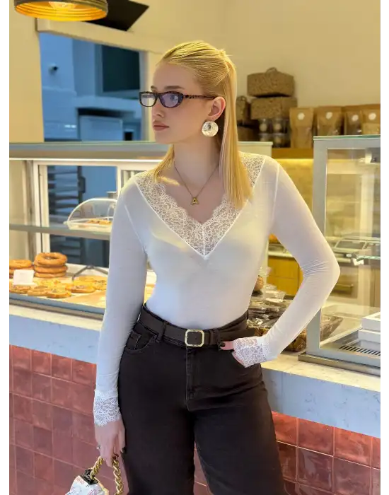 Beyaz Dantel Detay Esnek Kaşmir Transparan Bluz