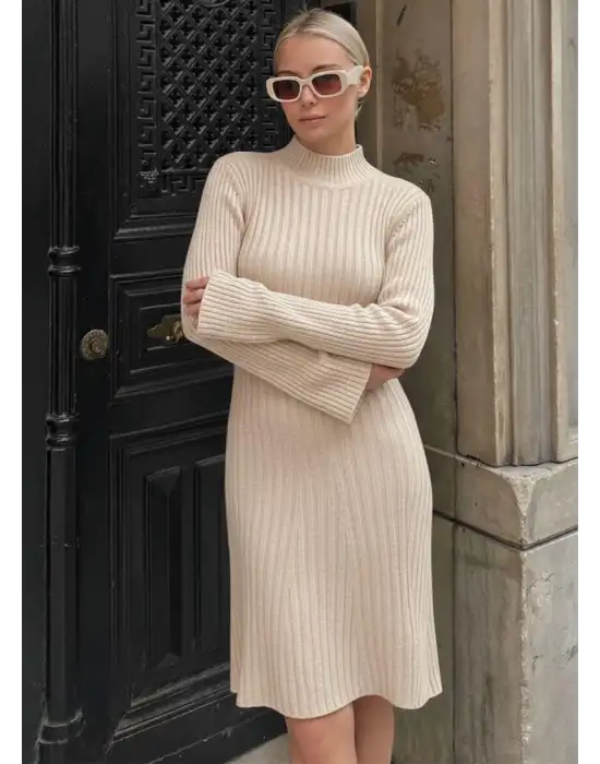 Taş Balıkçı Yaka Yün Midi Kloş Elbise