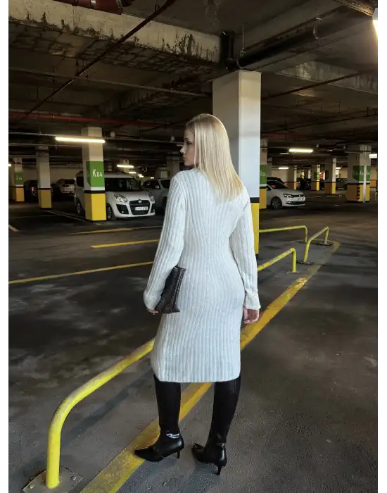 Taş Balıkçı Yaka Yün Midi Kloş Elbise