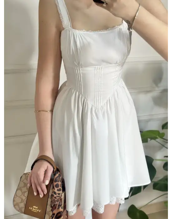 Lolaya Dantel Detay Sırt Bağlamalı Korse Elbise