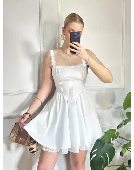 Lolaya Dantel Detay Sırt Bağlamalı Korse Elbise