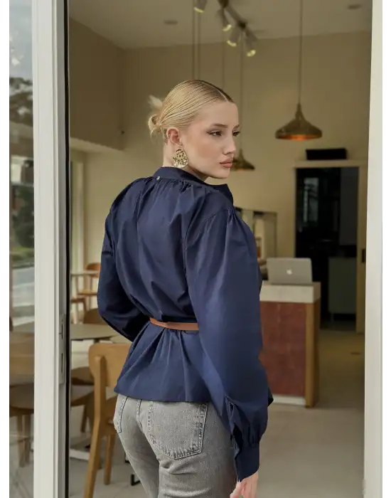 Dik Yaka Oversize Pileli Laci Gömlek