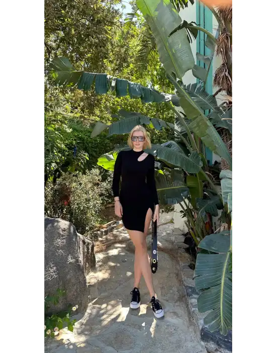 Alia Boyun Dekolte Elbise