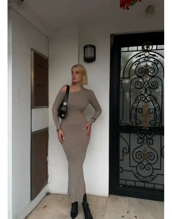 Belina Dekolteli Midi Triko Elbise