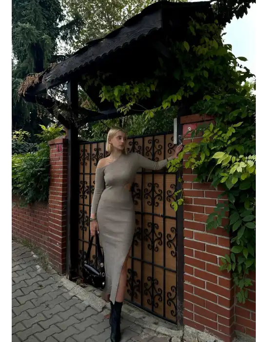 Belina Dekolteli Midi Triko Elbise