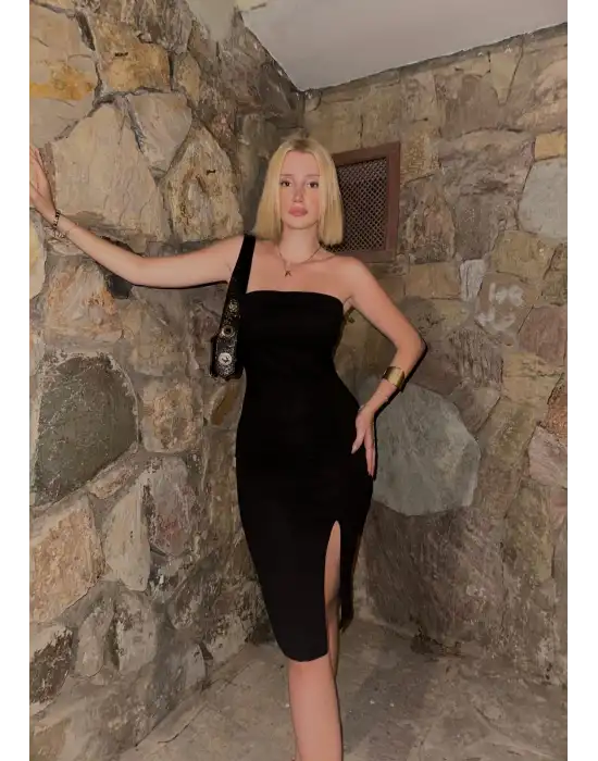 Berta Straplez Yırtmaçlı Elbise