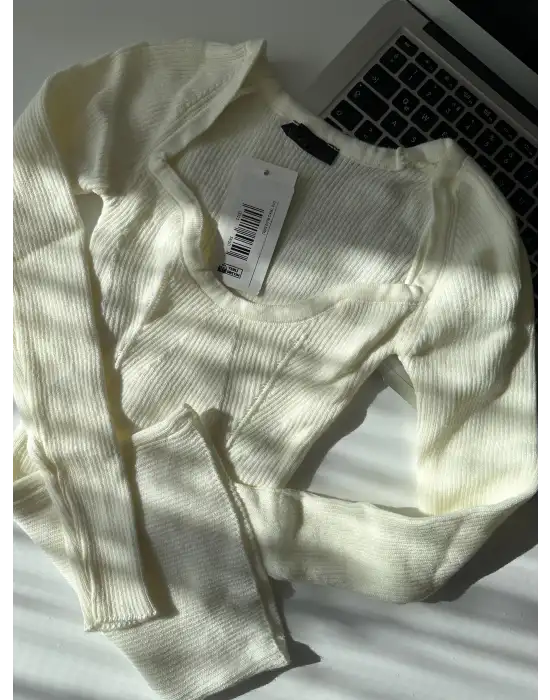 Elia Beyaz Kalp Yaka Esnek Triko Kazak