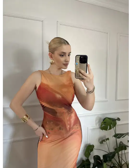 Fabie Sırt Dekolteli Uzun Drapeli Elbise