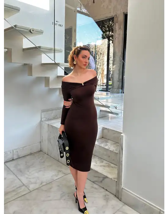 Kahve Tokalı Madonna Elbise