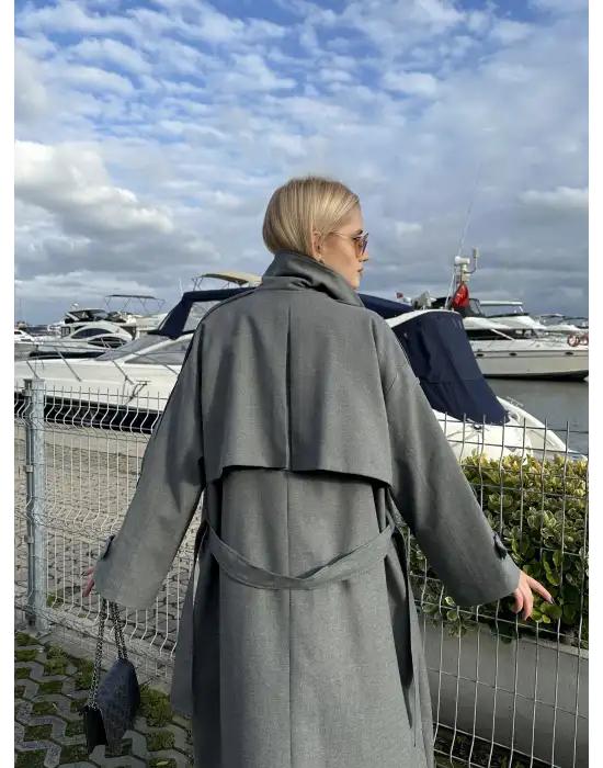 Leora Apolet Detay Uzun Kuşaklı Trençkot