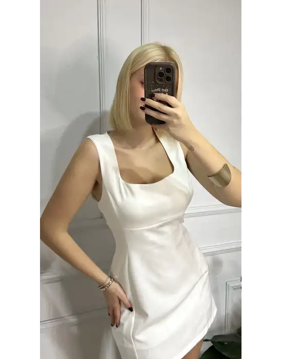 Nona Beyaz Kare Yaka Çan Mini Elbise
