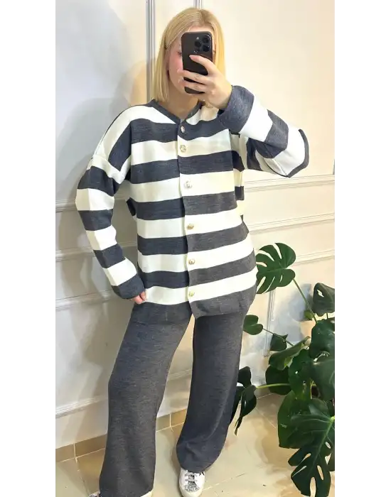 Perida Gri Gold Düğmeli Çizgili Hırka/Pantolon İkili Takım