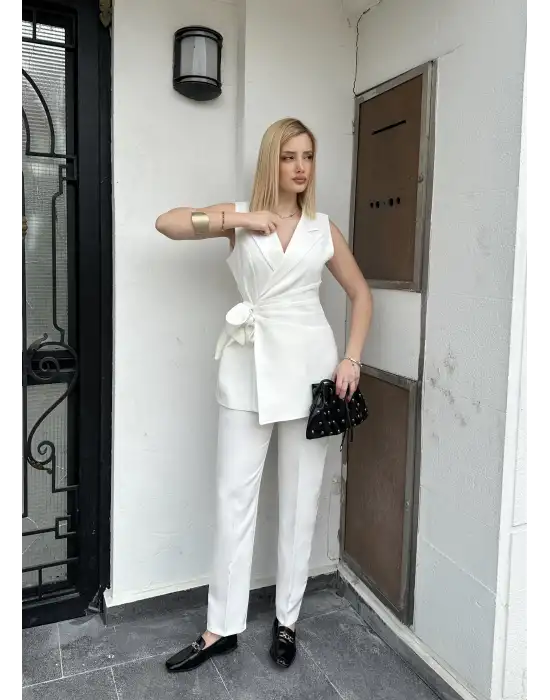 Reneta Beyaz Belden Bağlamalı Yelek Pantolon Takım