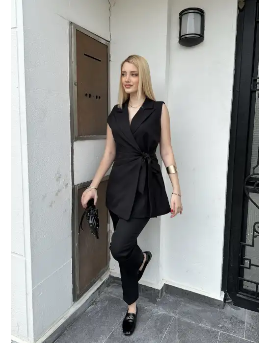 Reneta Siyah Belden Bağlamalı Yelek Pantolon Takım
