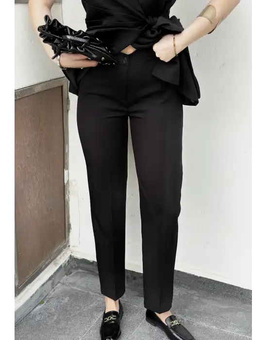 Reneta Siyah Belden Bağlamalı Yelek Pantolon Takım