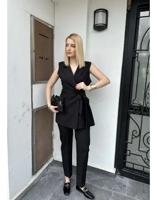 Reneta Siyah Belden Bağlamalı Yelek Pantolon Takım