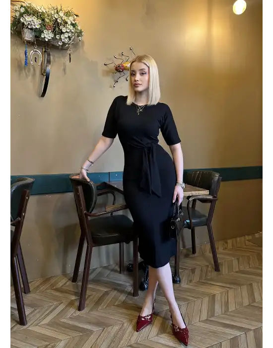 Roselin Siyah Belden Bağlamalı Midi Boy Esnek Elbise