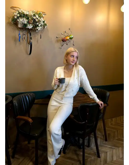 Sally Bej İncili 3lü Triko Takım